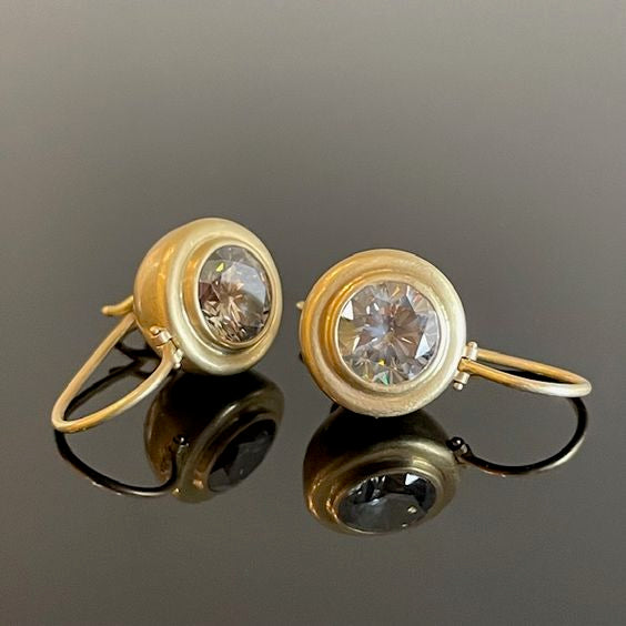 Vintage Rounded Glass Gold Earrings