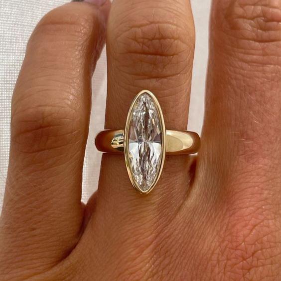 Vintage Oval Crystal Gold Ring