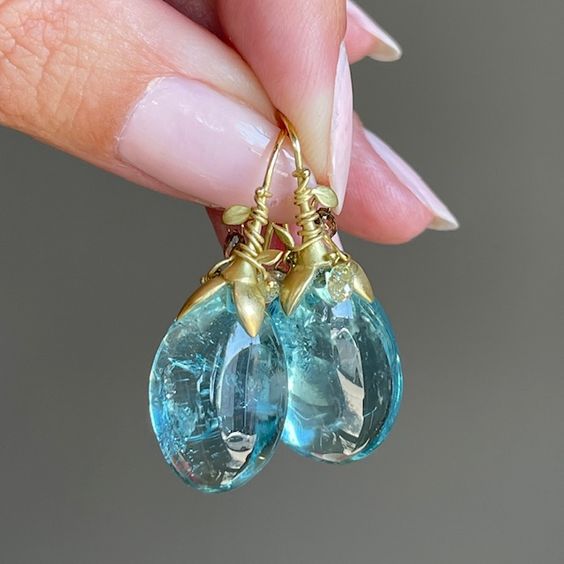 Vintage Blue Crystaline Drop Earrings