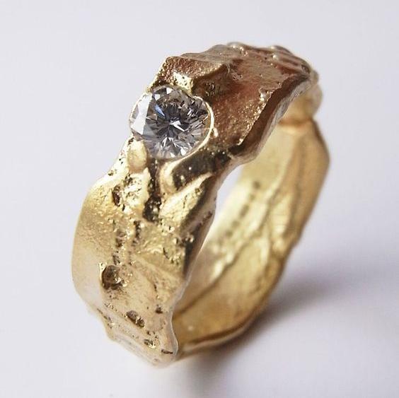 Vintage Inlaid Crystal Gold Forged Ring