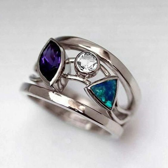 Vintage Blue Crystals Silver Hollow Ring