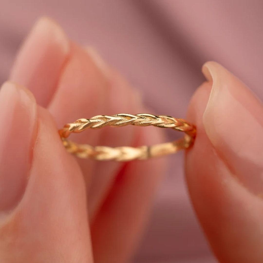 Vintage Gold Simplicity Ring