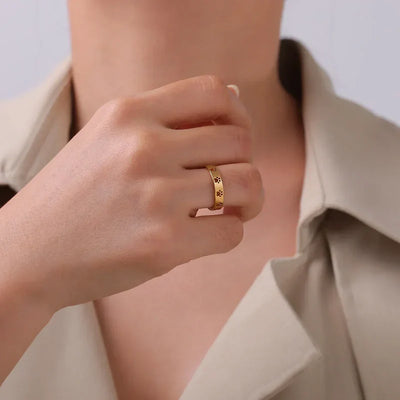 Paw Print ring in Gold Made of Silver