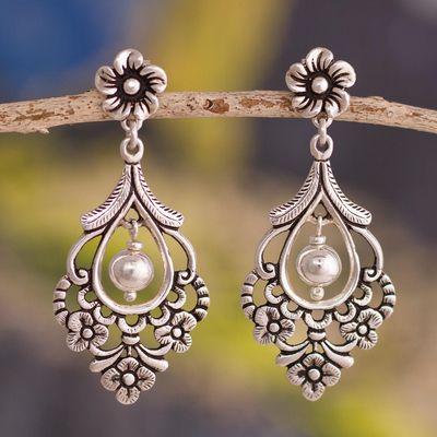 Vintage Dangling Flower Pearl Earrings