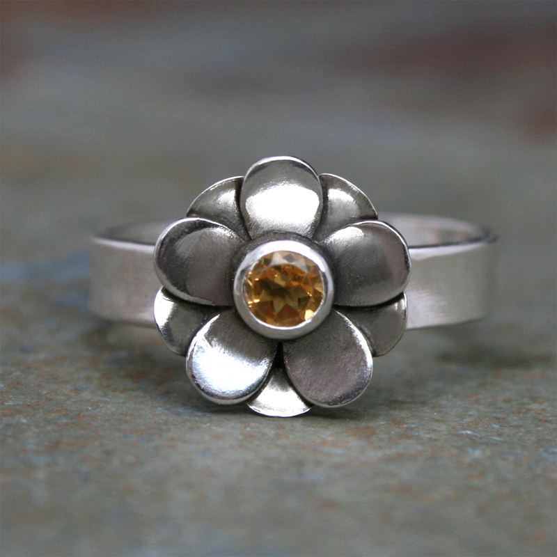 Vintage Silver Crystal Daisy Ring