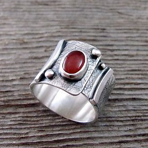 Vintage Red Inlaid Stone Ring