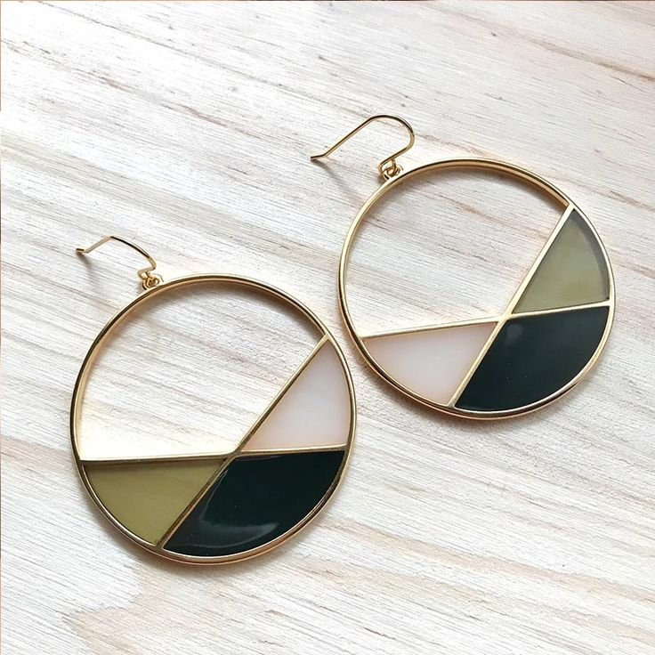 Vintage Rounded Hollow Green Earrings