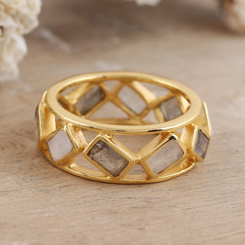 Vintage Gold Hollow Crytal Ring