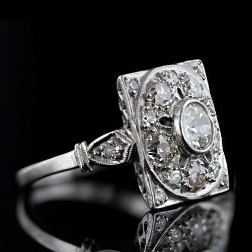 Vintage Rounded Crystal Mandala Square Ring