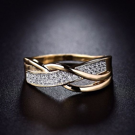 Vintage Gold Braid Zirconia Ring