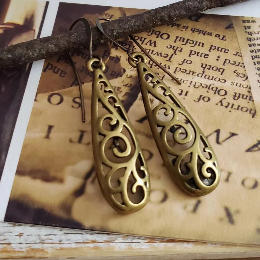 Vintage Golden Hollow Earrings