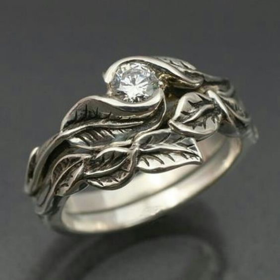 Vintage Silver Leaf Zirconia Ring