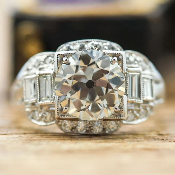 Vintage Zirconia Silver Ring