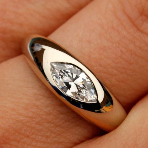 Vintage Zirconia Eye Ring