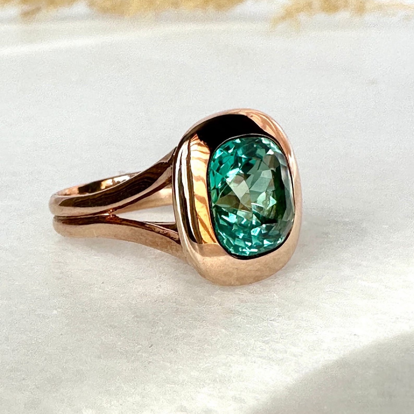 Vintage Green Glass Rose Ring