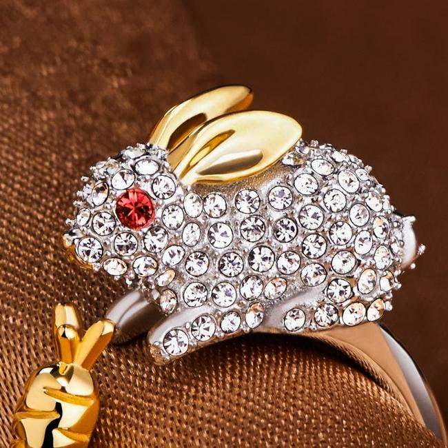 Adjustable Sparkling Bunny & Carrot Ring