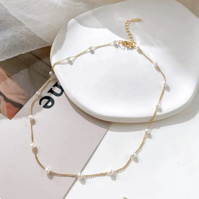 Small Pearl Necklace in Gold