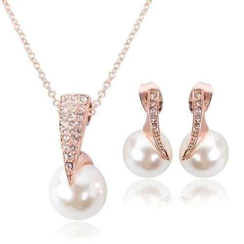 Set Necklace + Earrings with Pearls in Rose Gold