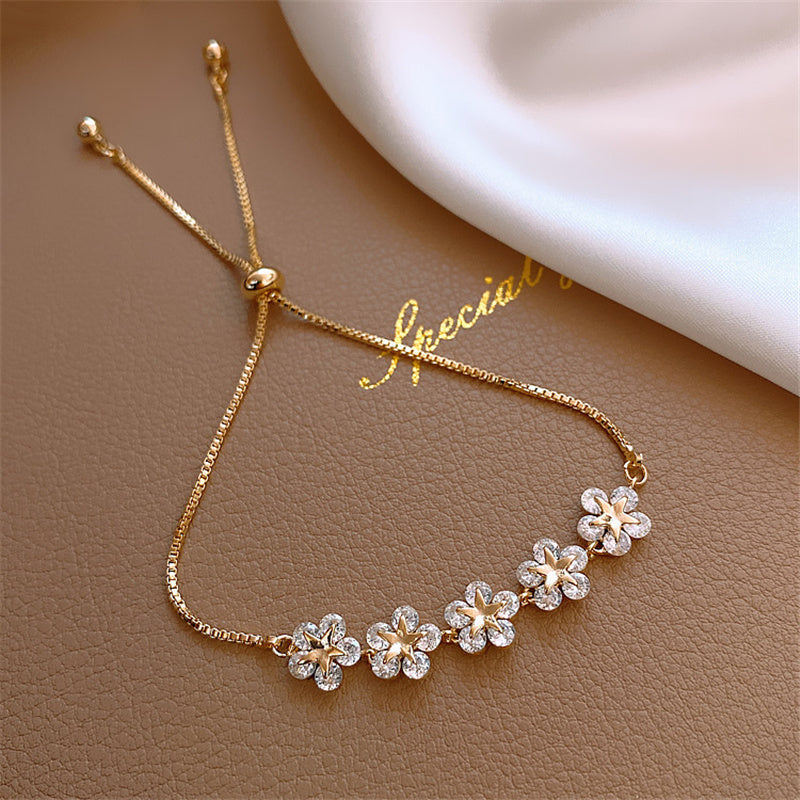 Crystal Daisy Bracelet in Gold