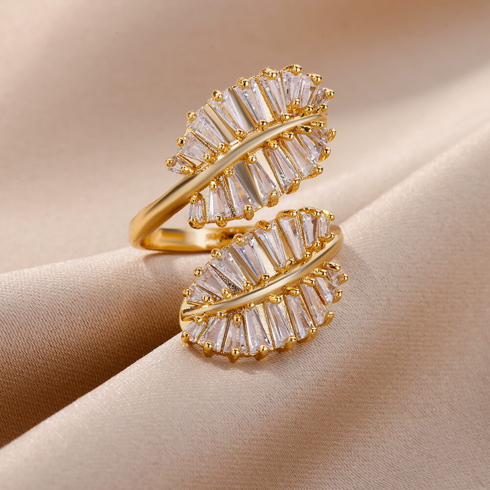 Golden Zirconia Ivy Ring