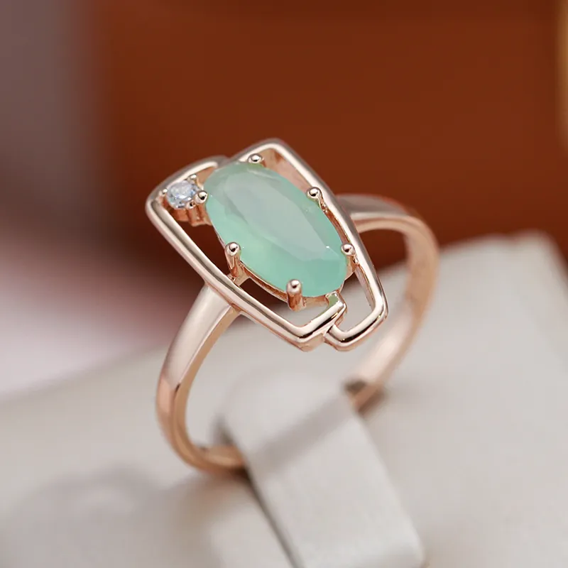 Elegant Green Stone Ring