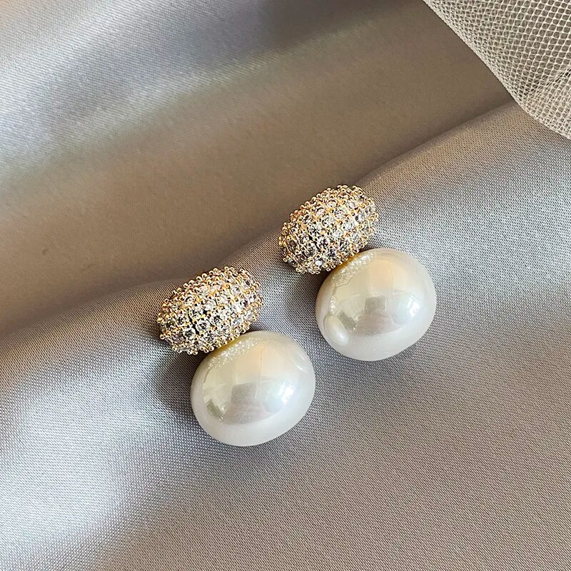 Elegant Oval Zirconia Pearl Earrings