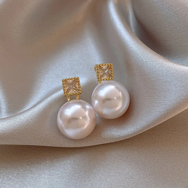 Elegant Golden Cubic Zirconia Pearl Earrings