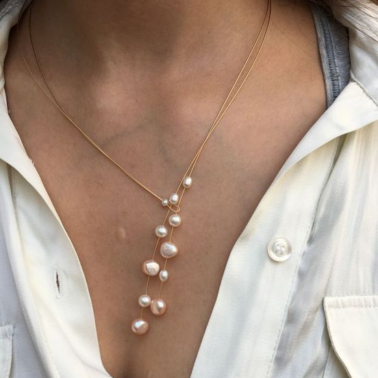 Elegant Dangling Pearl Necklace