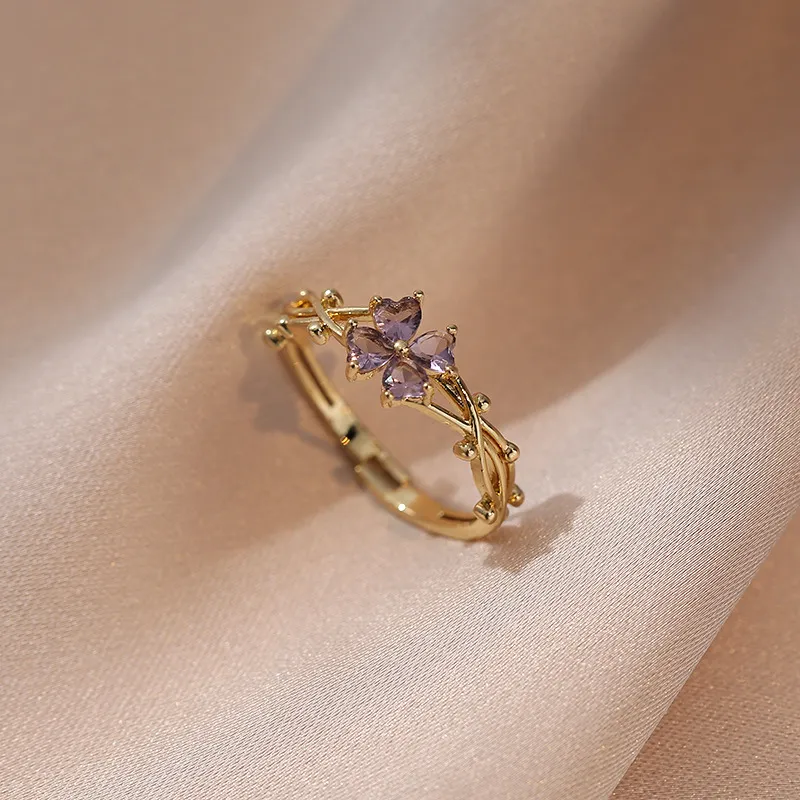 Elegant Crystal Flower Gold Ring