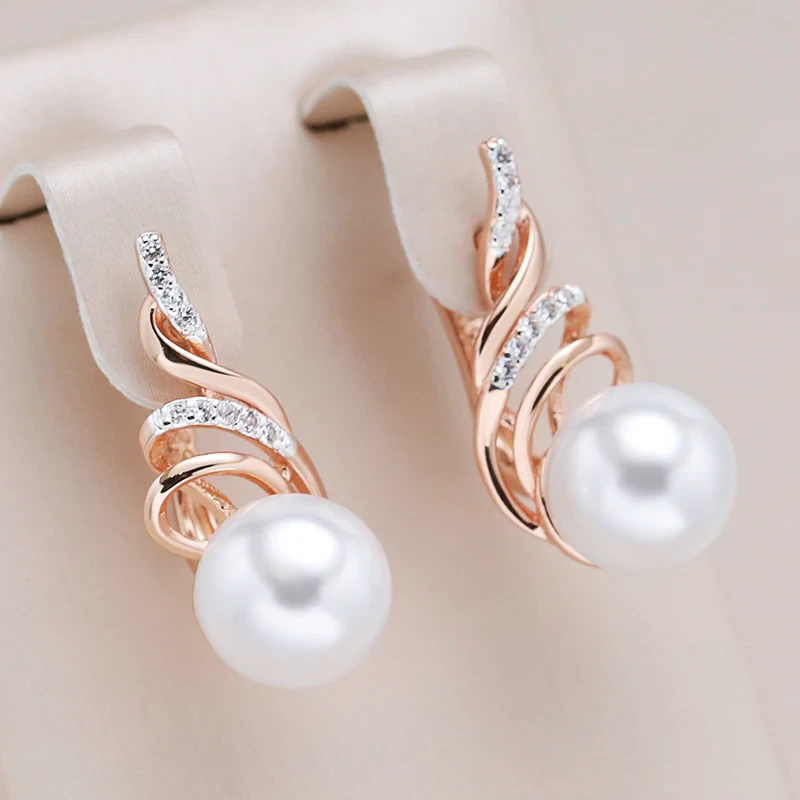 Elegant Bright Spiral Pearl Earrings