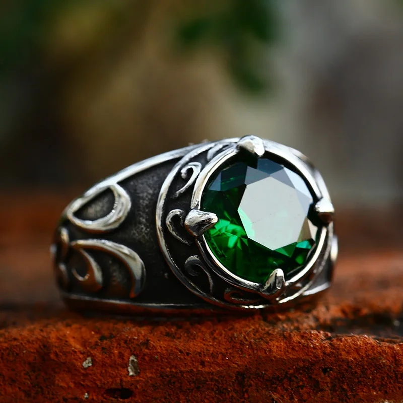 Vintage Green Inlaid Crystal Ring