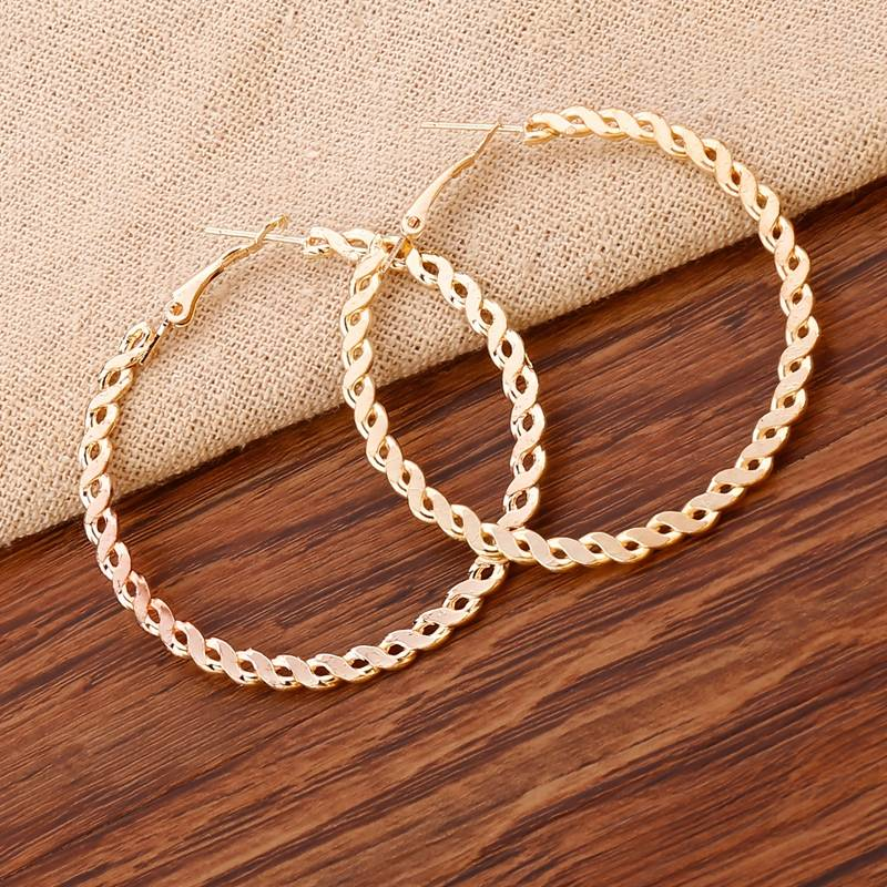 Elegant Golden Chain Hoop Earrings